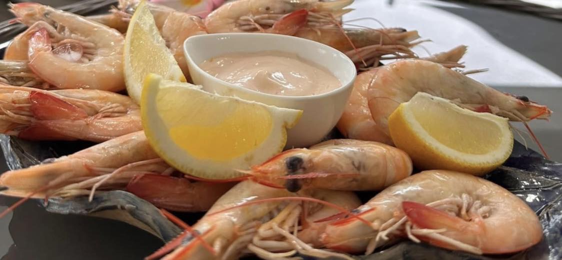 Cooked Endeavour Prawns - 1Kg Bag